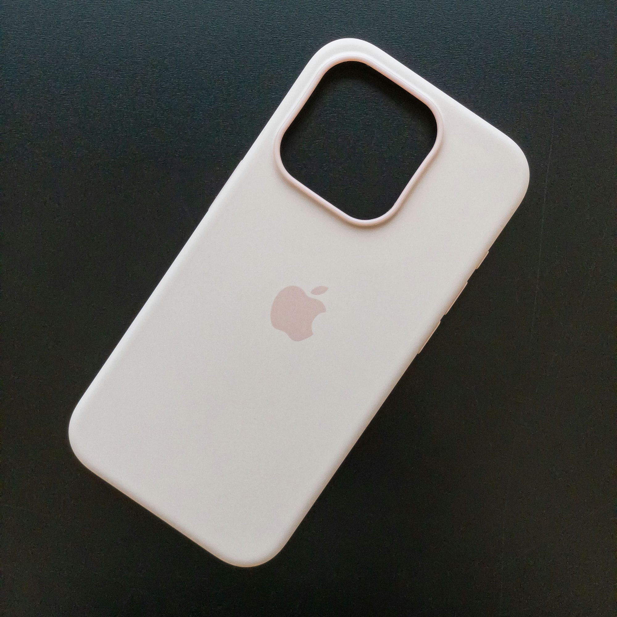 Чехол iPhone 15 Pro Silicone Case (MagSafe) Light Pink