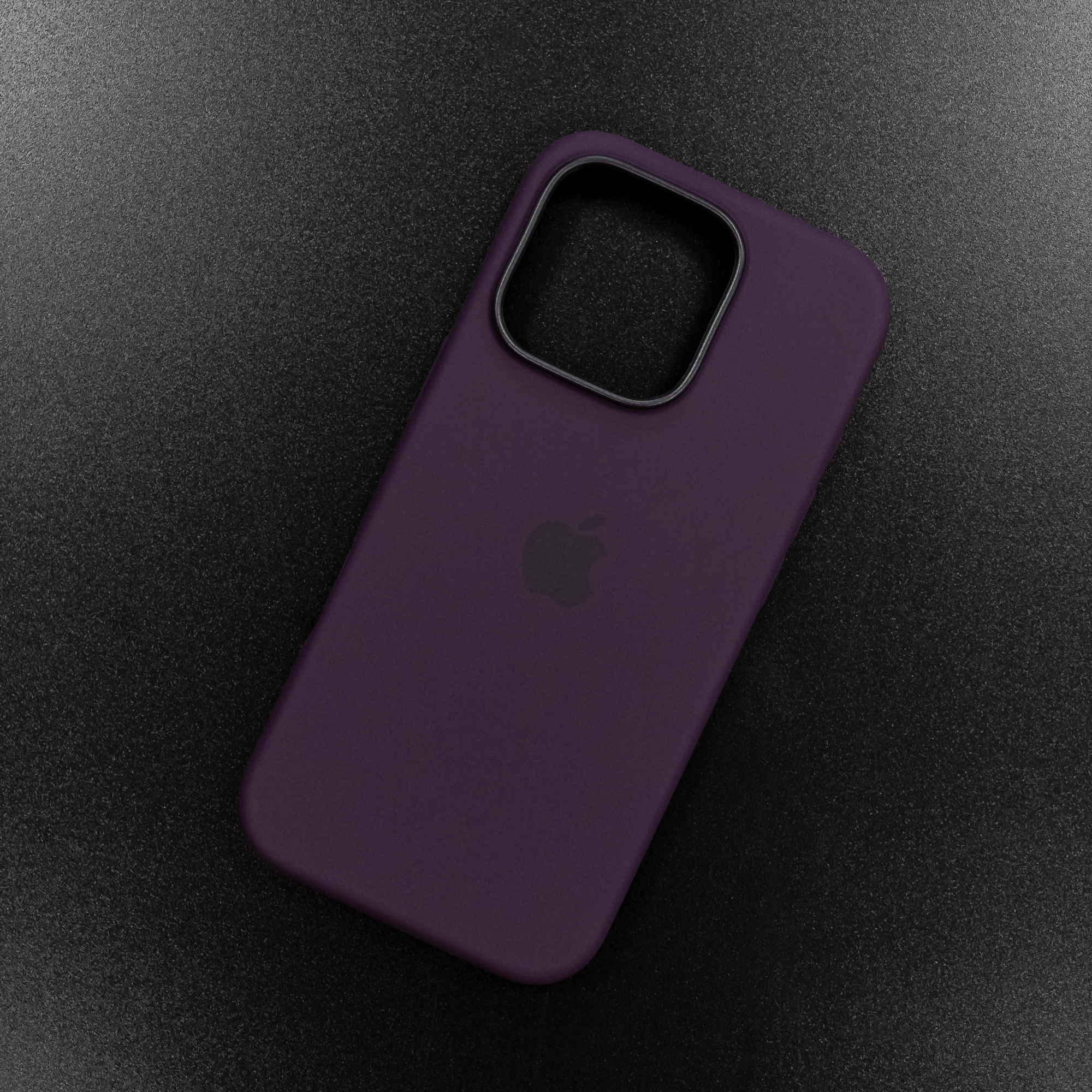 Чехол iPhone 16 Pro Silicone Case (MagSafe) Plum