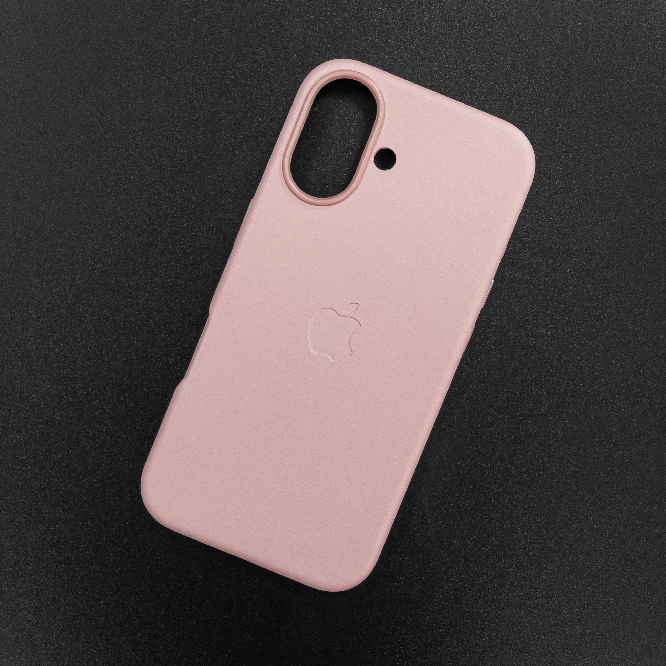 Чехол iPhone 16 Leather Case (MagSafe) Chalk Pink