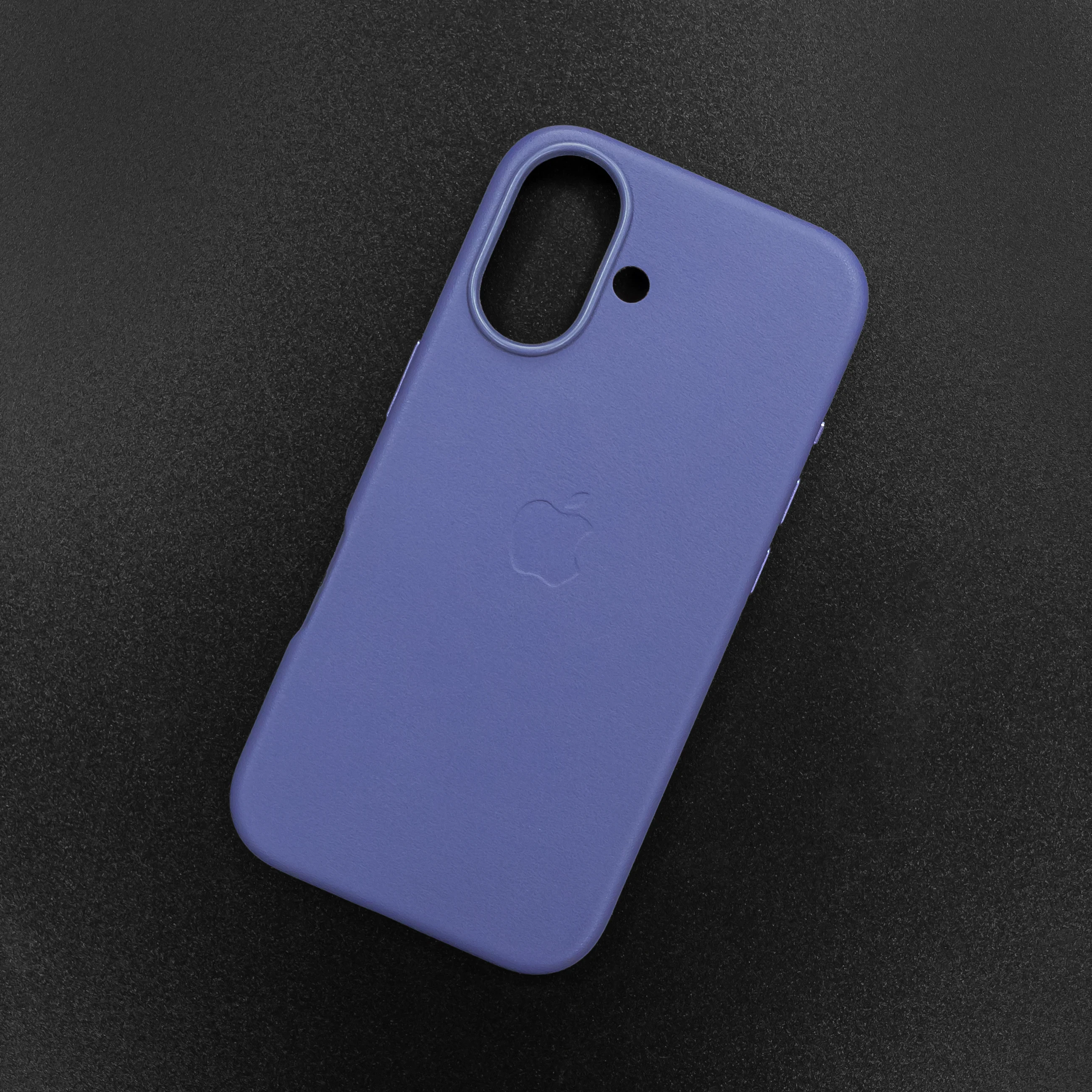 Чехол iPhone 16 Leather Case (MagSafe) Lavender