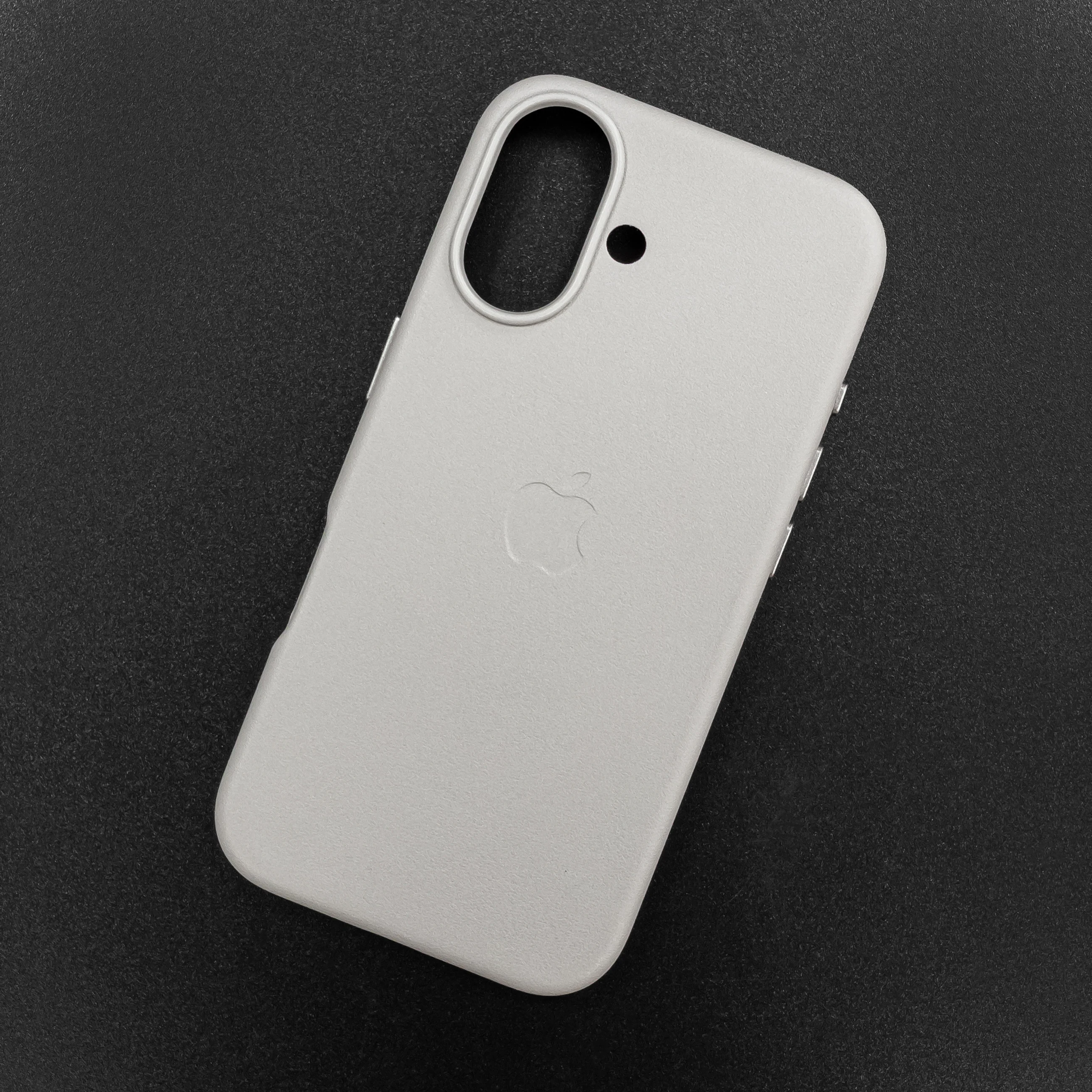 Чехол iPhone 16 Leather Case (MagSafe) Moonstone