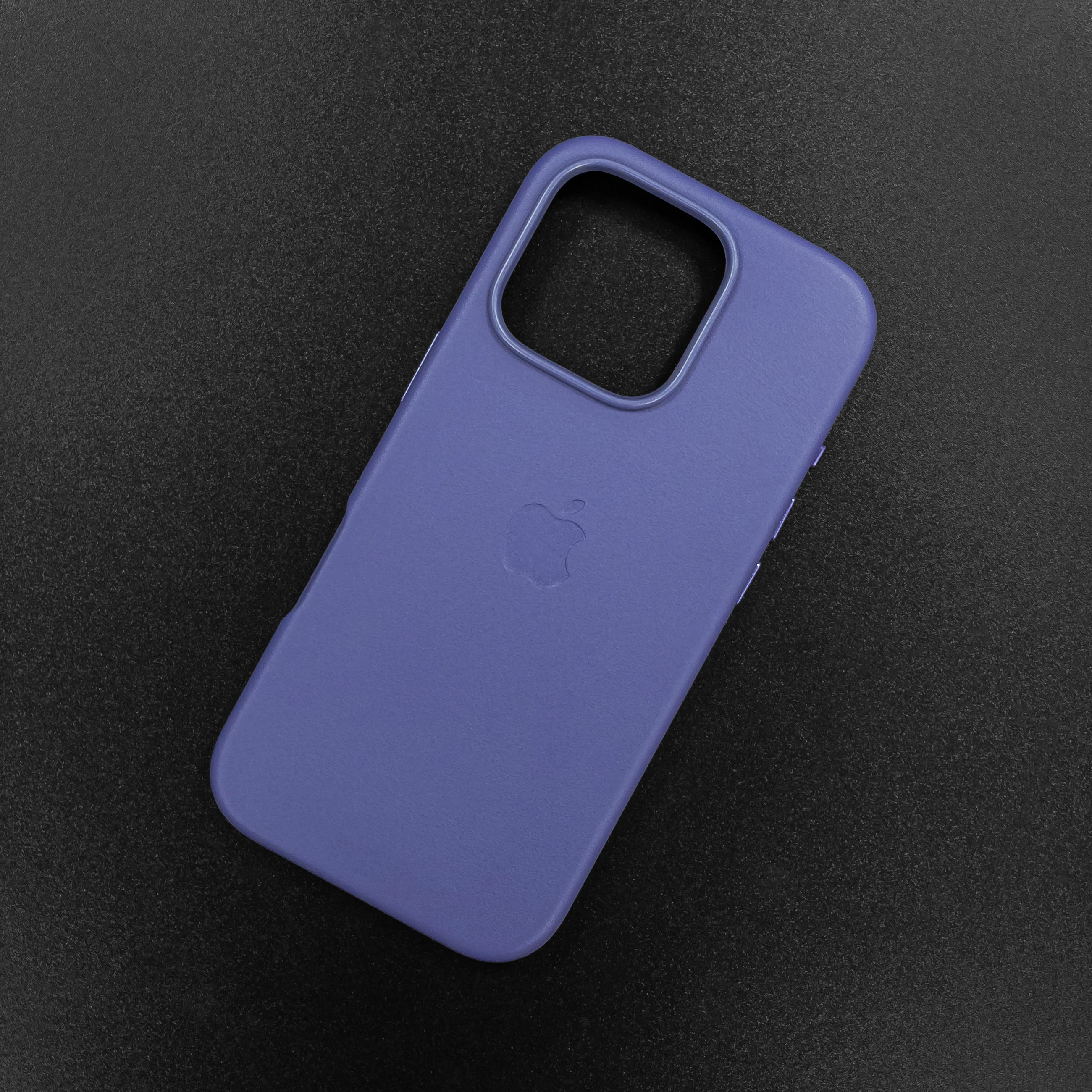 Чехол iPhone 16 Pro Leather Case (MagSafe) Lavender