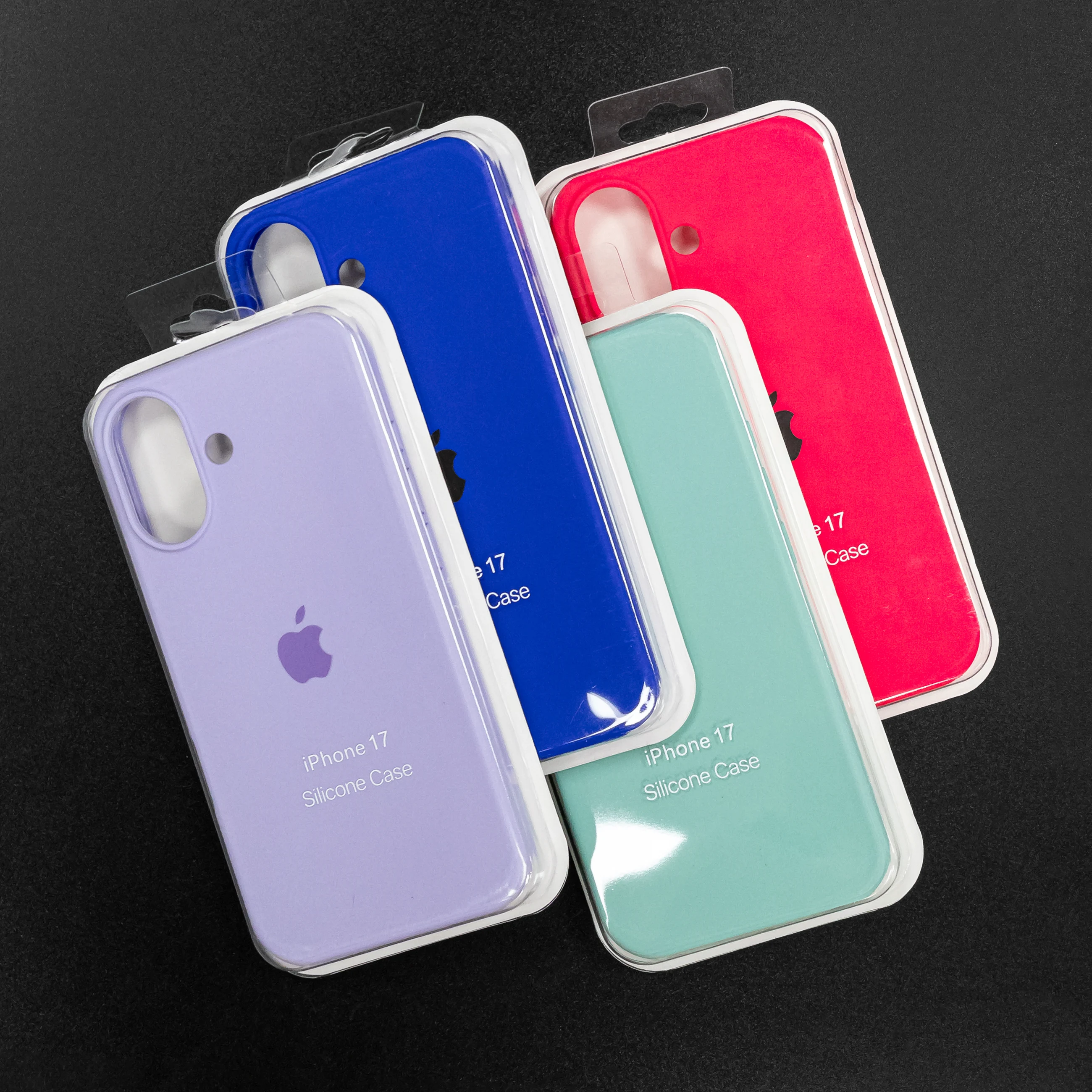 Чехольчики на iPhone 17