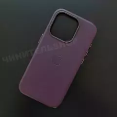Чехол iPhone 15 Pro Leather Case (MagSafe) Dark Cherry