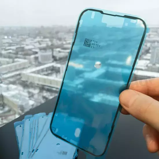 Пыле/Влагостойкая проклейка iPhone 15