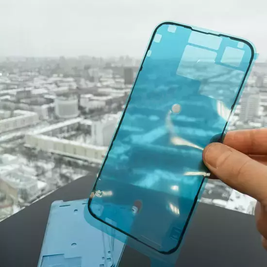 Пыле/Влагостойкая проклейка iPhone 15 Pro Max