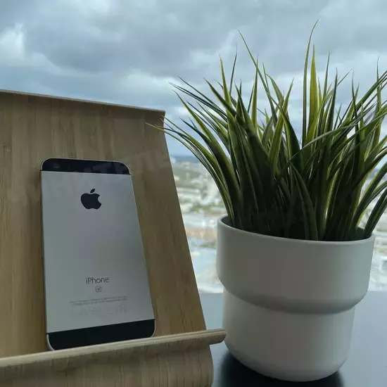 Корпус iPhone 5s/SE (2016) Чёрный