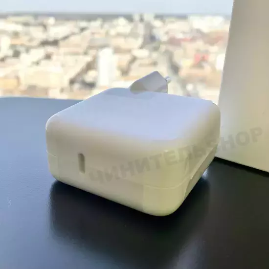 Блок 30W USB-C на MacBook