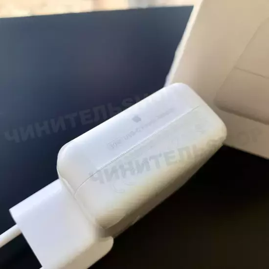 Блок 30W USB-C на MacBook