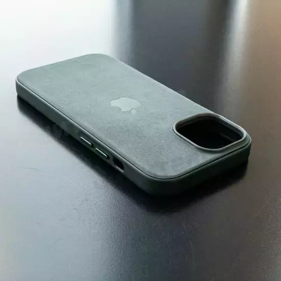 Чехол iPhone 15 FineWoven Case (MagSafe) Evergreen