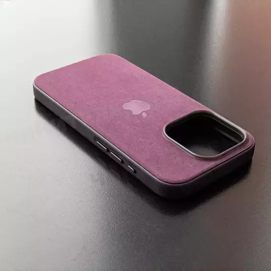 Чехол iPhone 15 Pro FineWoven Case (MagSafe) Mulberry