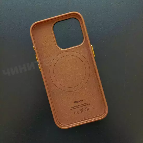 Чехол iPhone 15 Pro Leather Case (MagSafe) Cinnamon