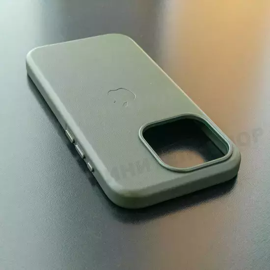 Чехол iPhone 15 Pro Leather Case (MagSafe) Green Forest