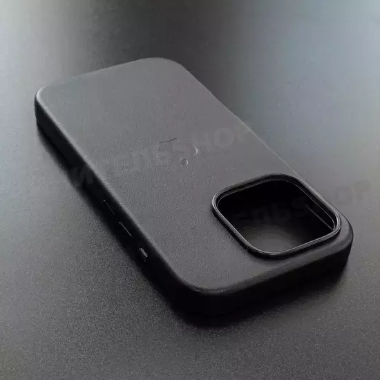 Чехол iPhone 16 Pro Leather Case (MagSafe) Black