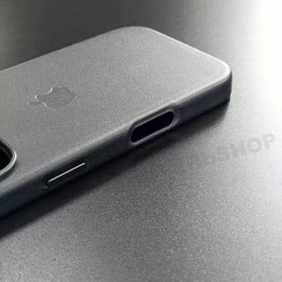 Чехол iPhone 16 Pro Leather Case (MagSafe) Black