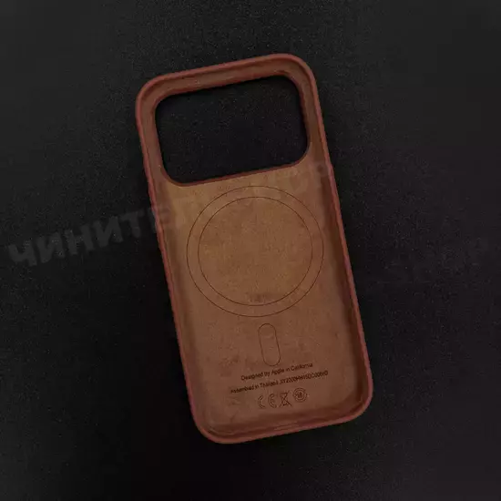 Чехол iPhone 17 Pro Silicone Case (MagSafe + Camera Control) Terra Cota